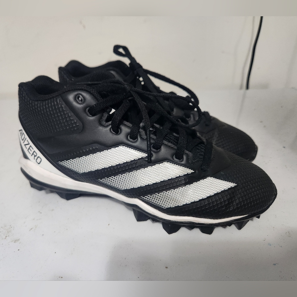 EUC Adidas Boys Football Cleats